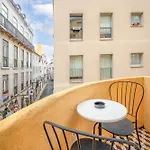Full Building In Bairro Alto By Porta85 شقة