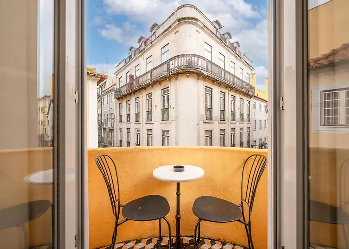 Lejlighed Full Building In Bairro Alto By Porta85 Lisboa