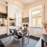 아파트 Full Building In Bairro Alto By Porta85 리스본